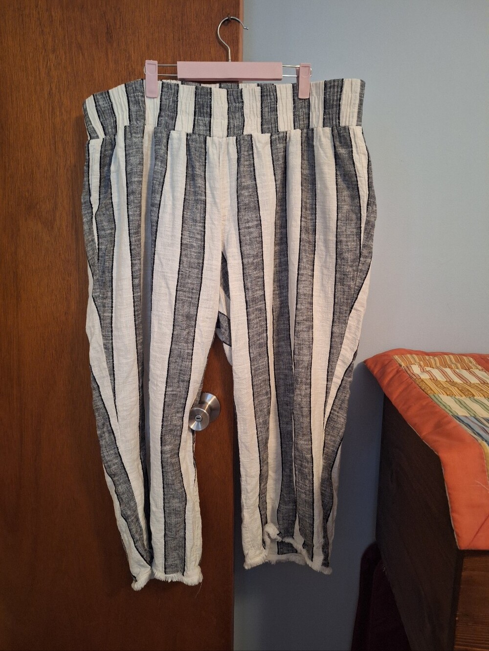 Attyre Women's Pull On Black/White Striped Ankle Pants Fringe Hem Size 20W